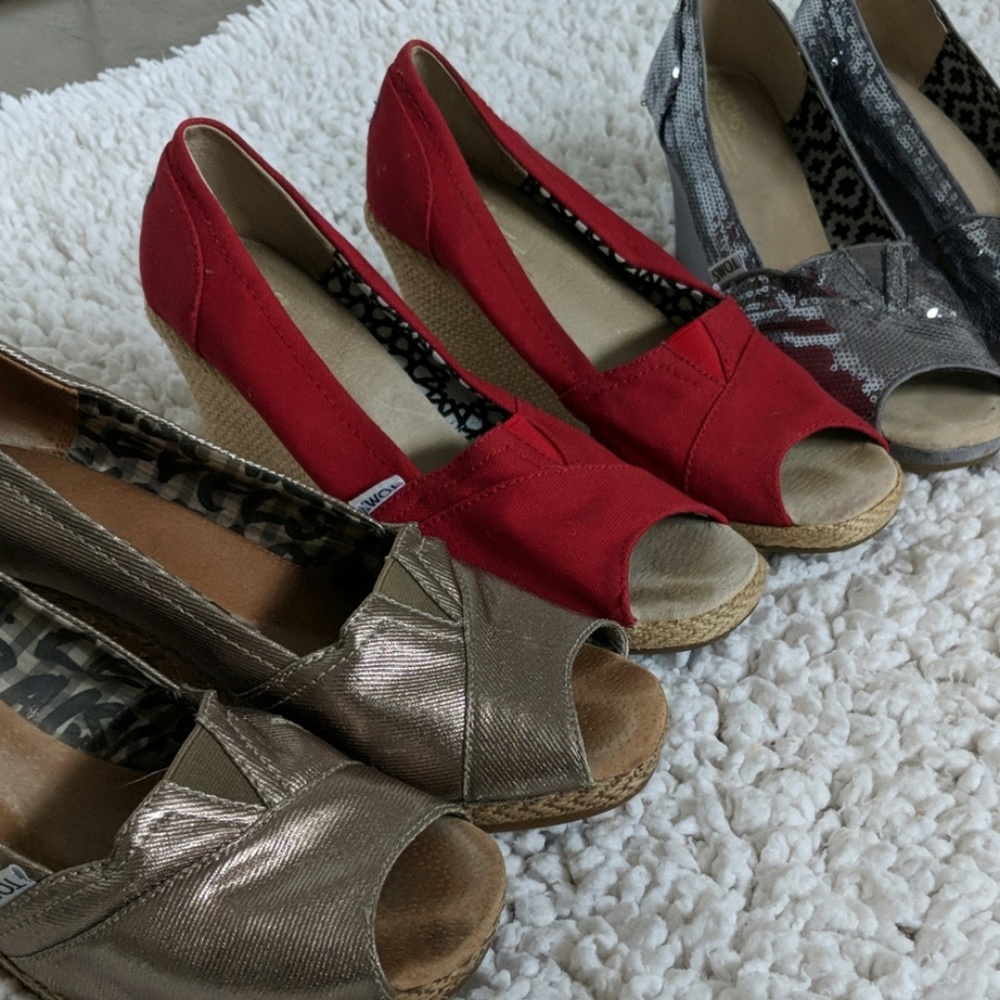 TOMS Open Toe Wedge Sandals